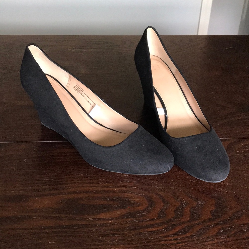 Black Wedge Heels